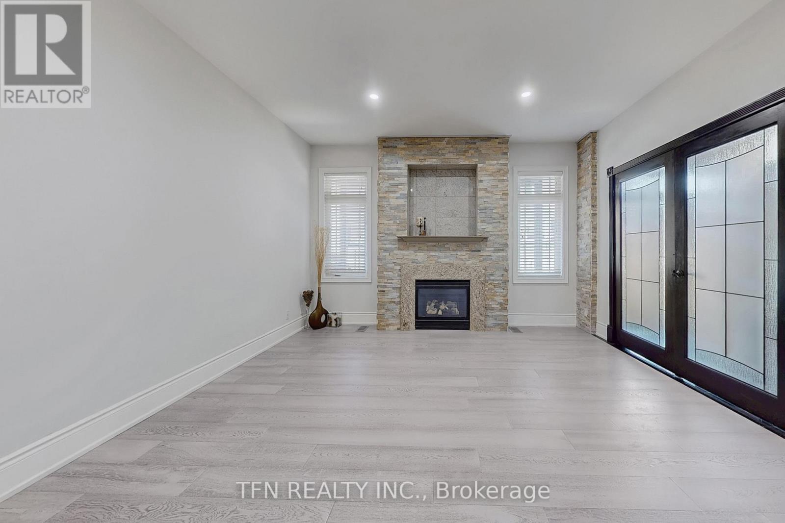 120 Valley Vista Drive, Vaughan, Ontario  L6A 0Z3 - Photo 9 - N12706760