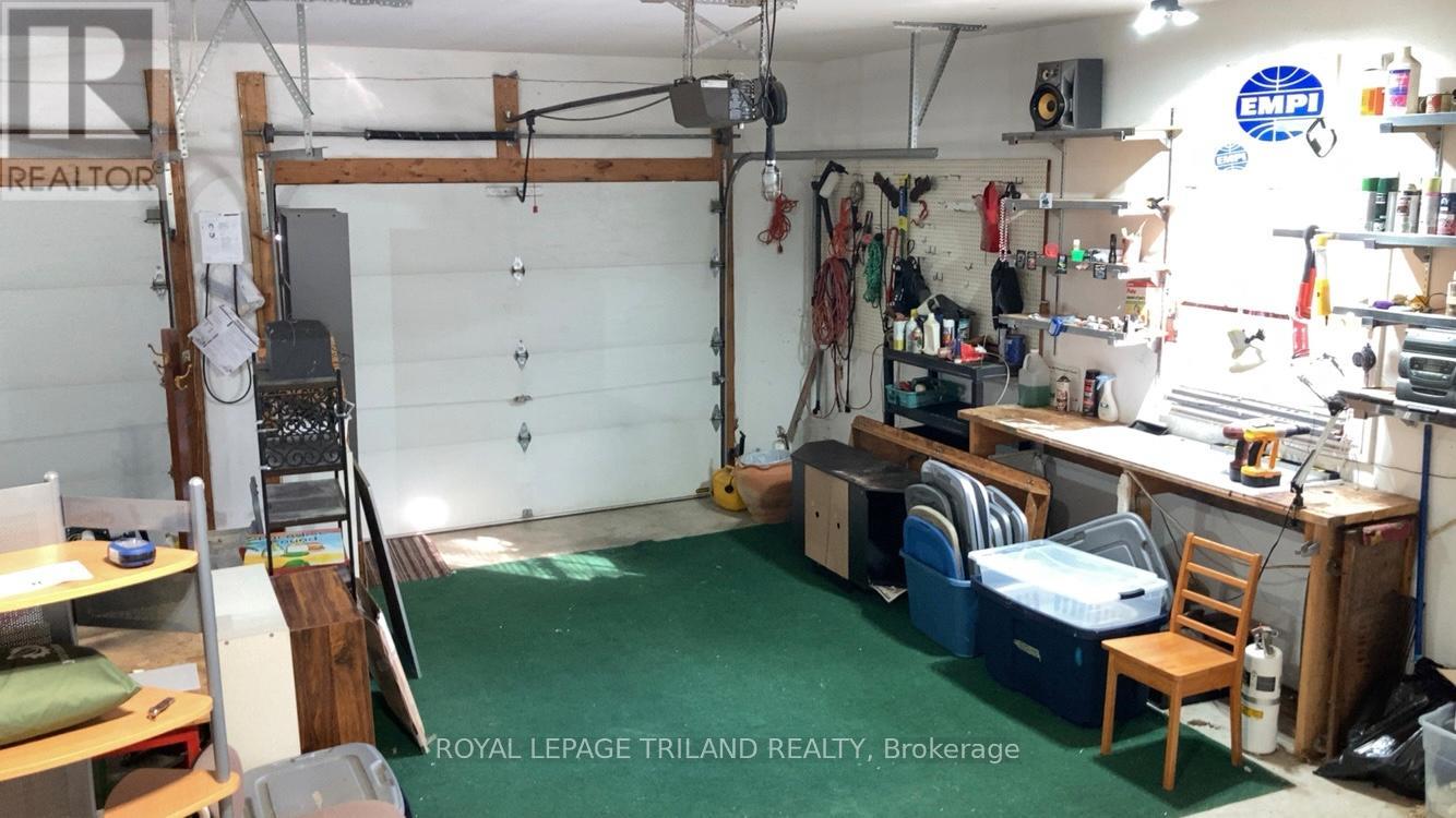 9909 Northville Crescent, Lambton Shores, Ontario  N0M 2N0 - Photo 20 - X12556264