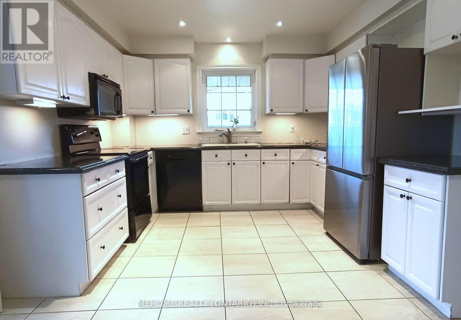 236 Ash Tree Way, Oakville, Ontario  L6J 5J2 - Photo 6 - W12706746