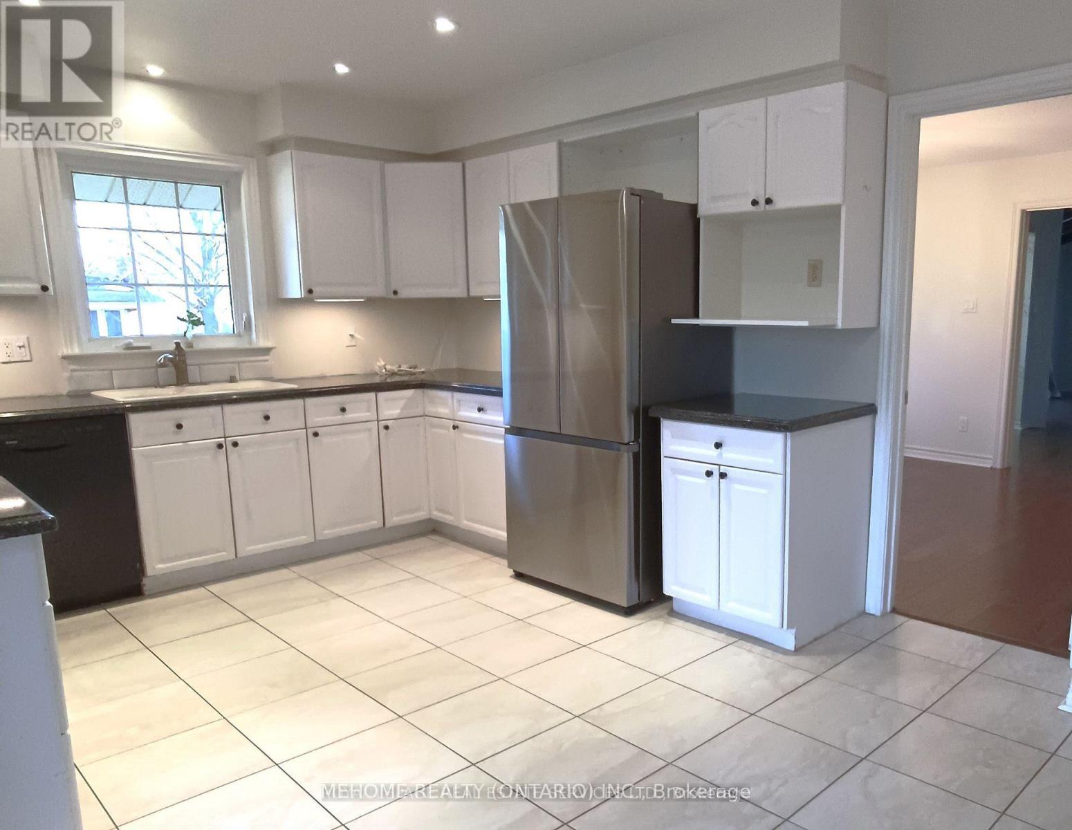 236 Ash Tree Way, Oakville, Ontario  L6J 5J2 - Photo 7 - W12706746