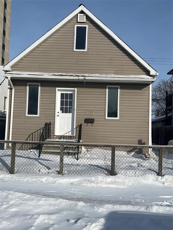 1663 Pacific Avenue W, Winnipeg, Manitoba  R3E 1H6 - Photo 1 - 202601013