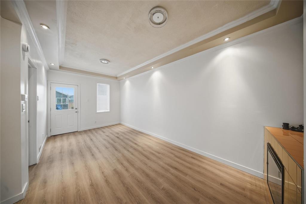 1663 Pacific Avenue W, Winnipeg, Manitoba  R3E 1H6 - Photo 7 - 202601013