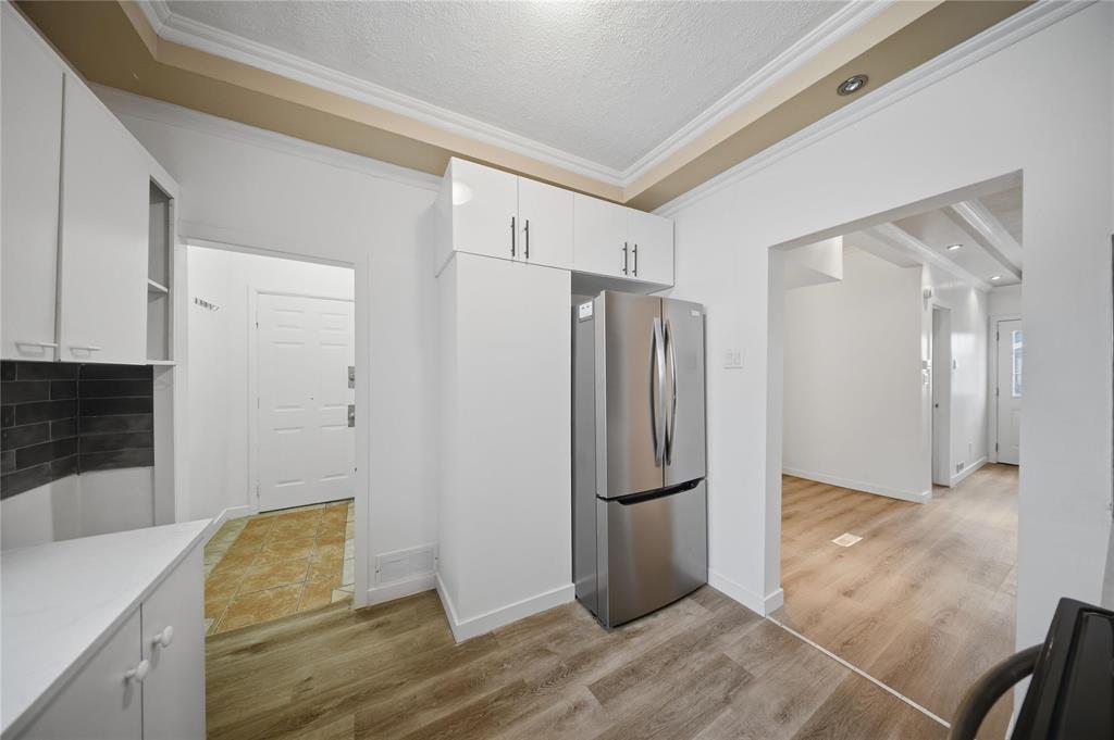 1663 Pacific Avenue W, Winnipeg, Manitoba  R3E 1H6 - Photo 9 - 202601013