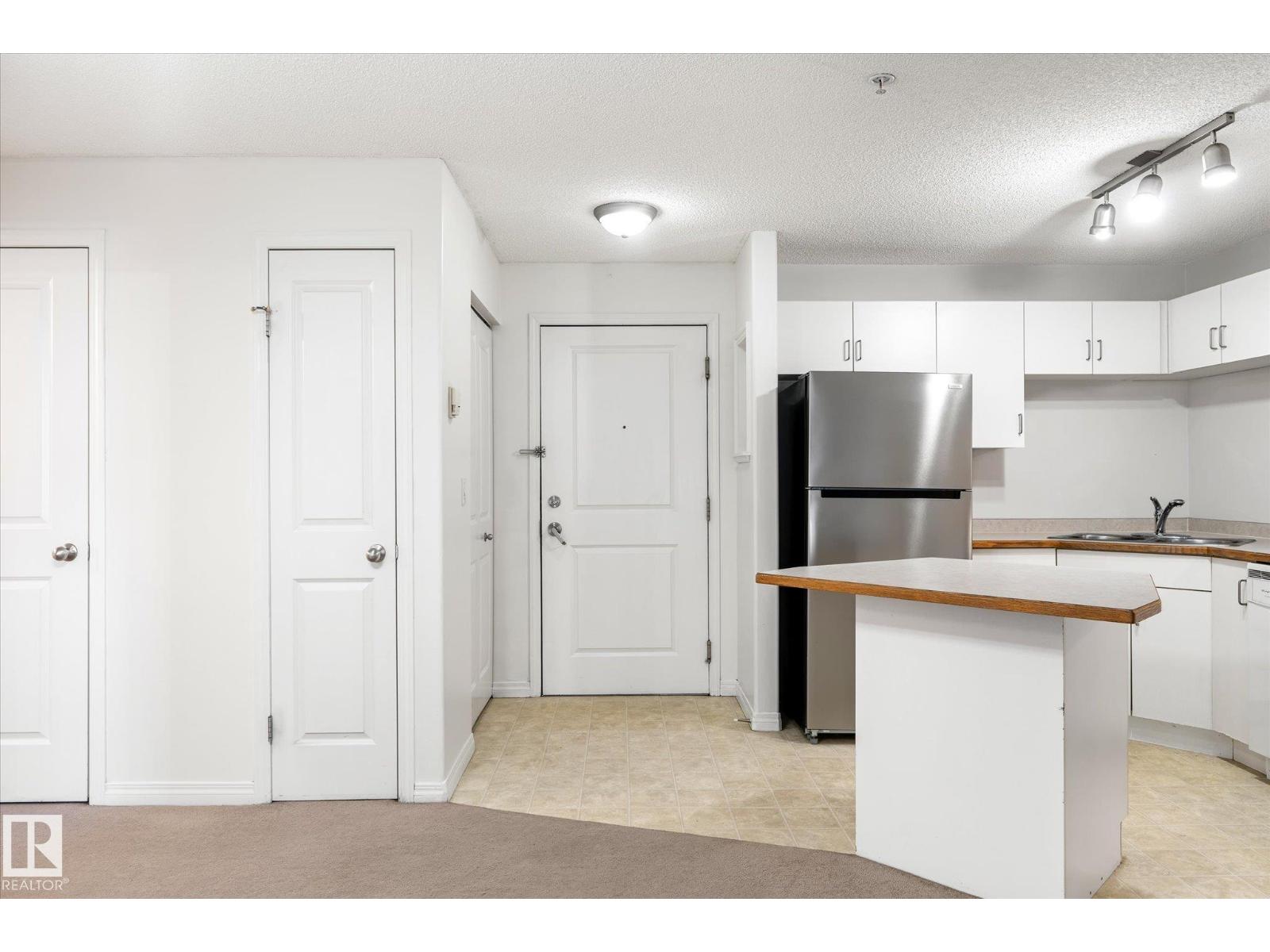 #218 16221 95 St Nw, Edmonton, Alberta  T5Z 3V3 - Photo 8 - E4470396