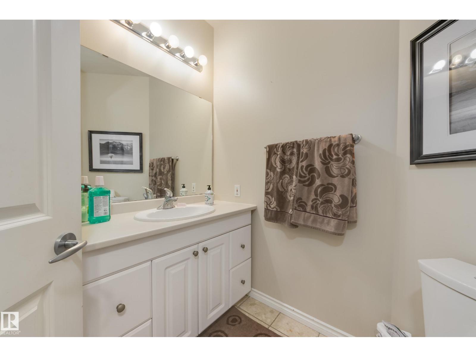 132 Leigh Cr Nw, Edmonton, Alberta  T6L 6J5 - Photo 10 - E4470398