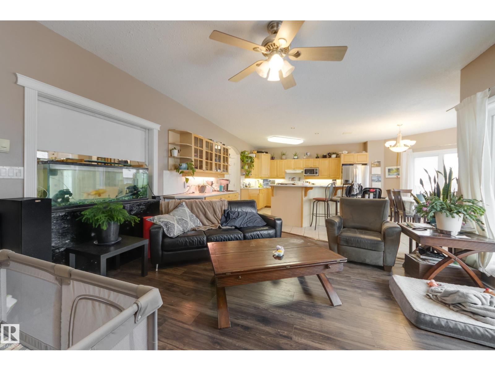 132 Leigh Cr Nw, Edmonton, Alberta  T6L 6J5 - Photo 17 - E4470398