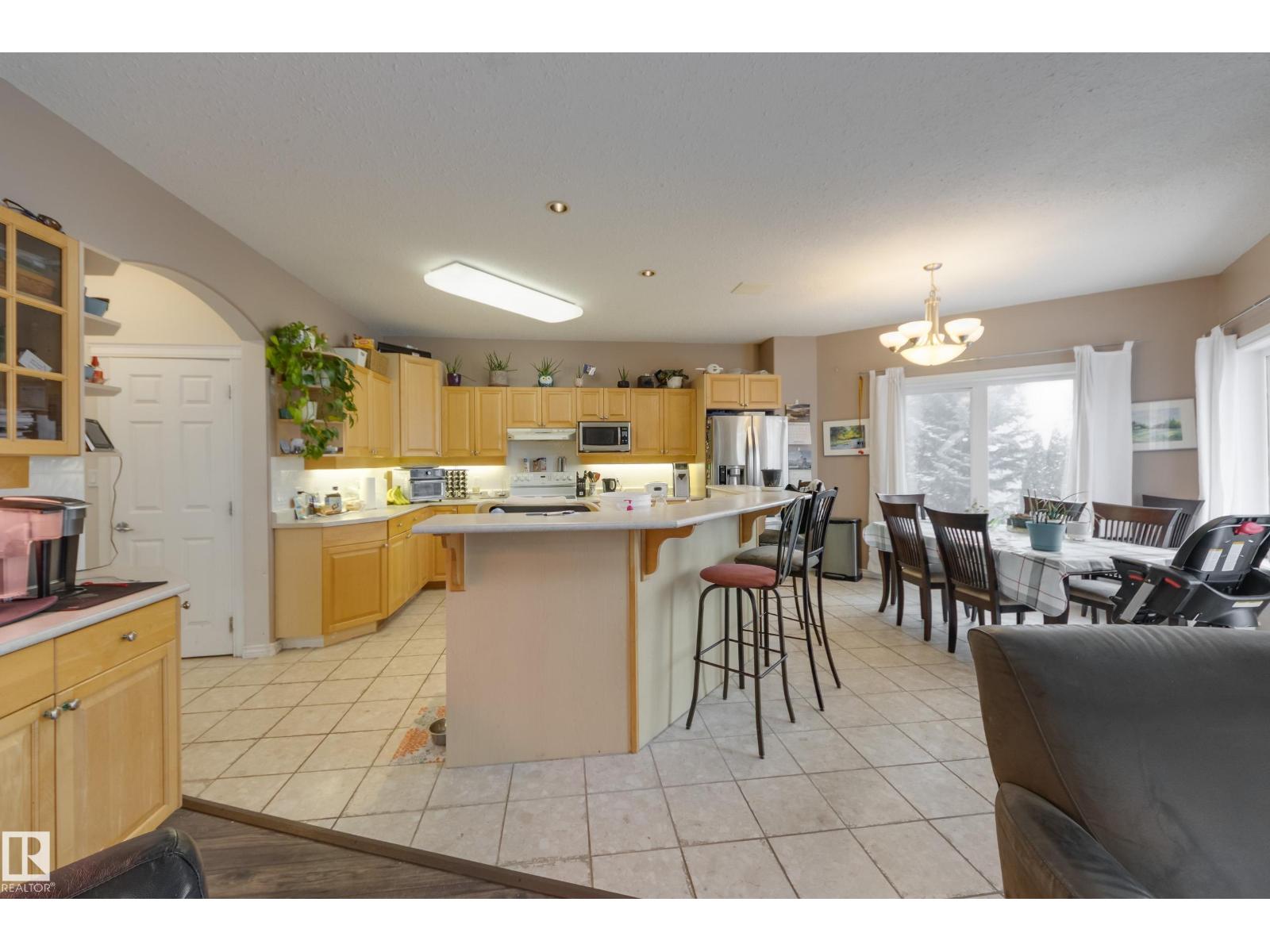 132 Leigh Cr Nw, Edmonton, Alberta  T6L 6J5 - Photo 18 - E4470398