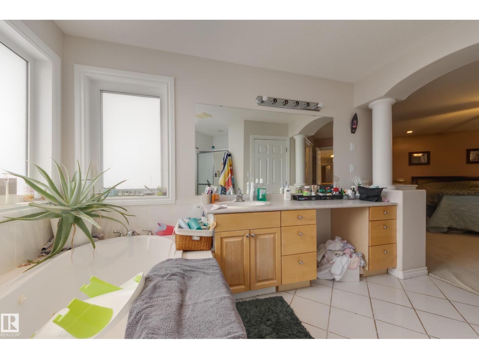 132 Leigh Cr Nw, Edmonton, Alberta  T6L 6J5 - Photo 29 - E4470398