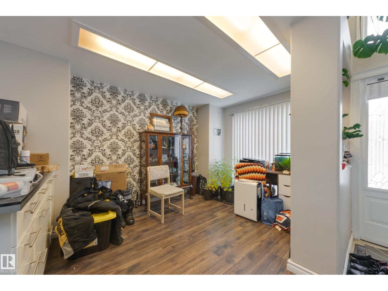 132 Leigh Cr Nw, Edmonton, Alberta  T6L 6J5 - Photo 6 - E4470398