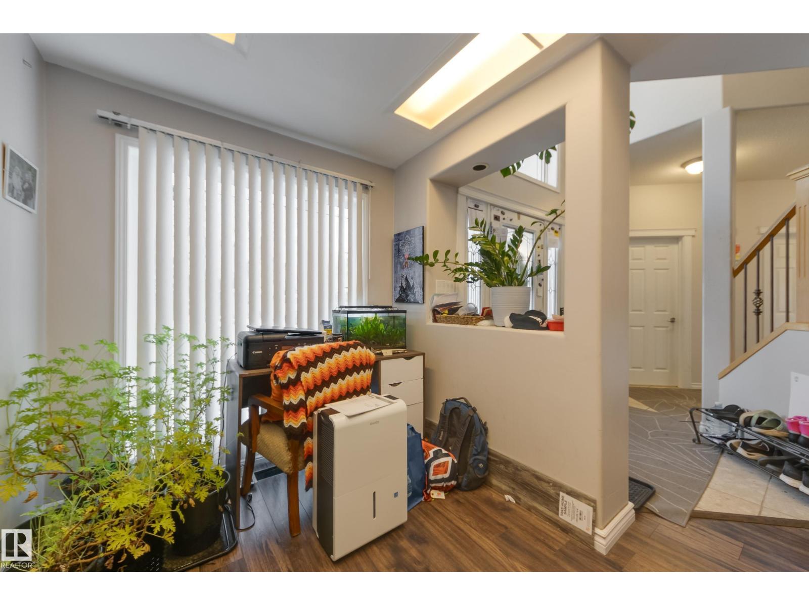 132 Leigh Cr Nw, Edmonton, Alberta  T6L 6J5 - Photo 7 - E4470398