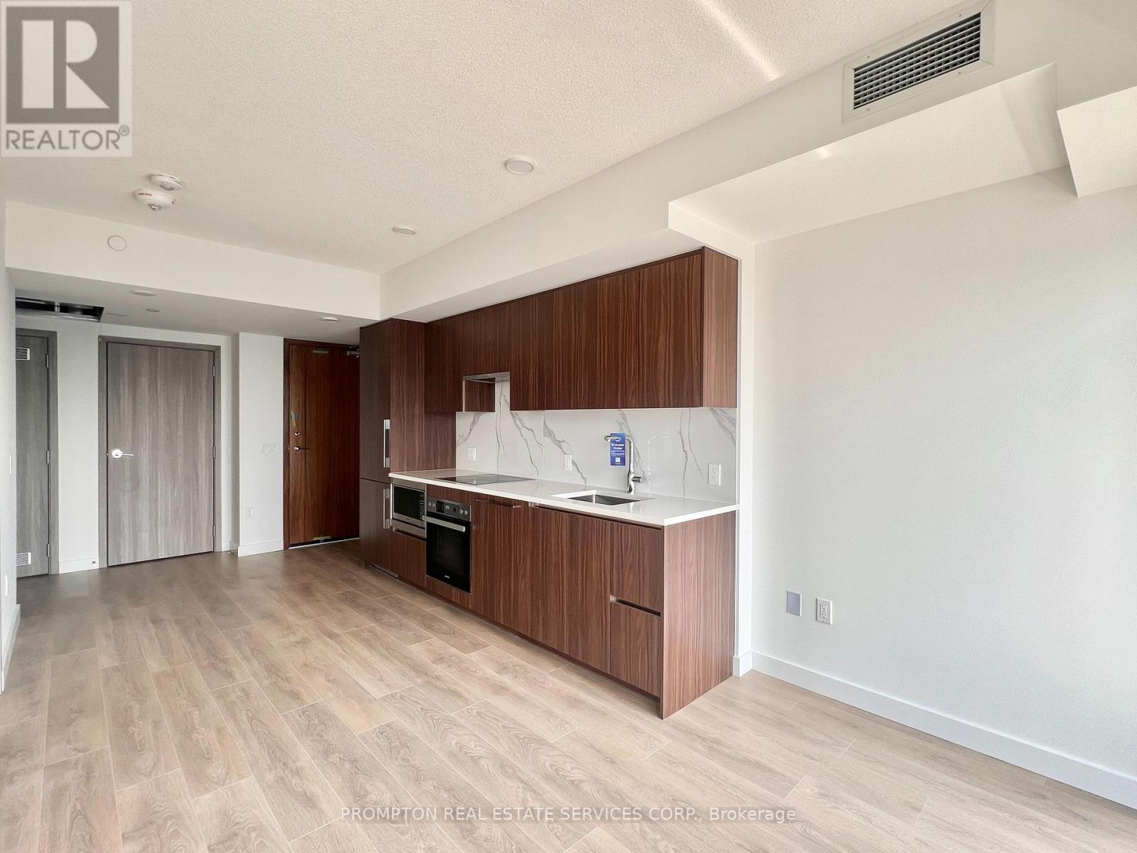 3602 - 3 Concord Cityplace Way, Toronto, Ontario  M5V 0X4 - Photo 16 - C12706776