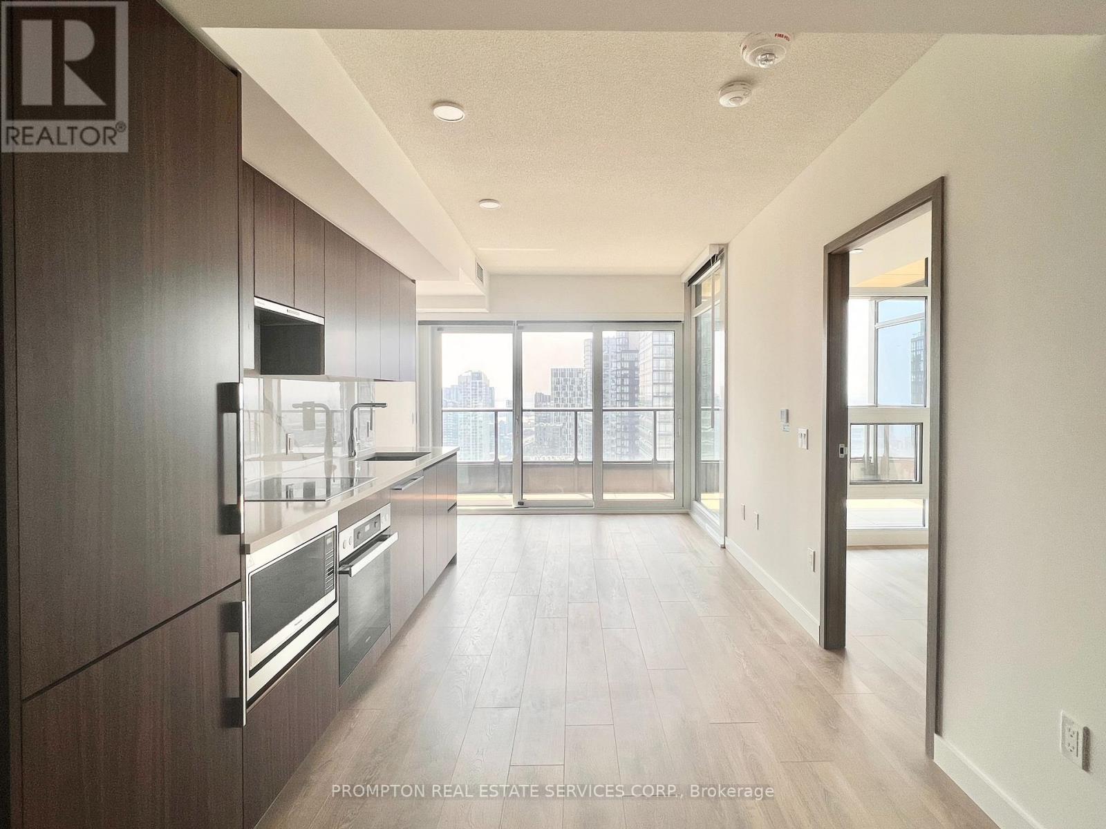 3602 - 3 Concord Cityplace Way, Toronto, Ontario  M5V 0X4 - Photo 4 - C12706776