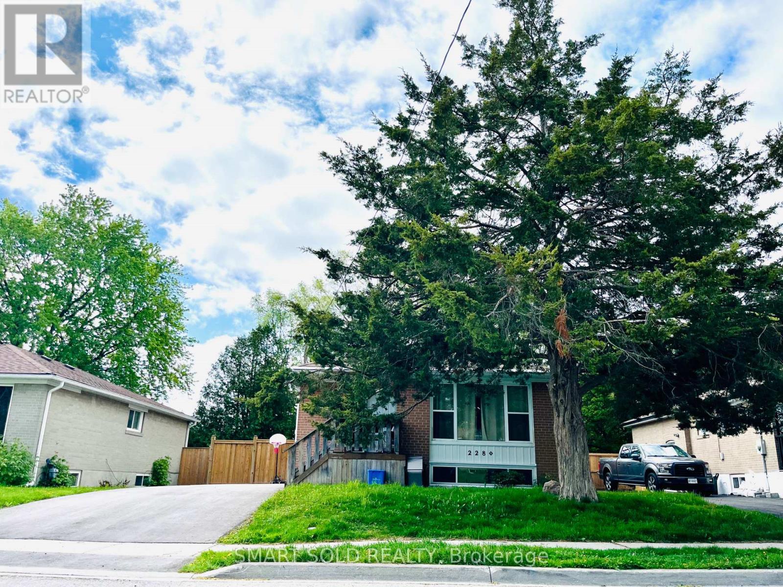 Upper - 228 Silverbirch Drive, Newmarket, Ontario  L3Y 2Z5 - Photo 11 - N12706790