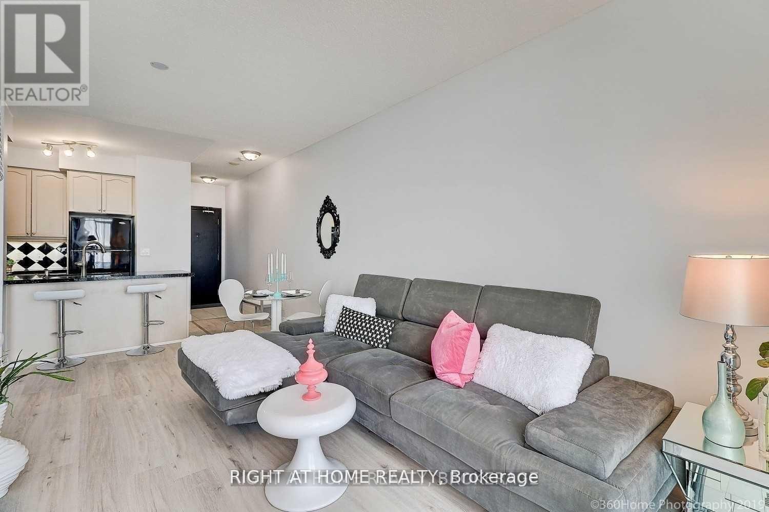 1911 - 90 Absolute Avenue, Mississauga, Ontario  L4Z 0A3 - Photo 8 - W12706778