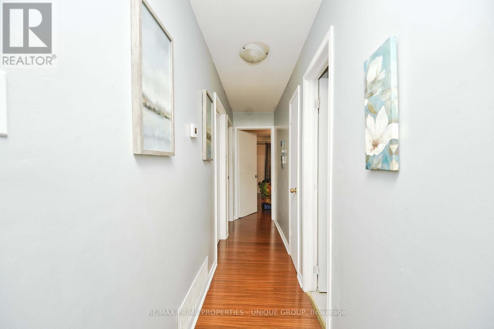 7001 Chigwel Court, Mississauga, Ontario  L4T 1N3 - Photo 14 - W12706780