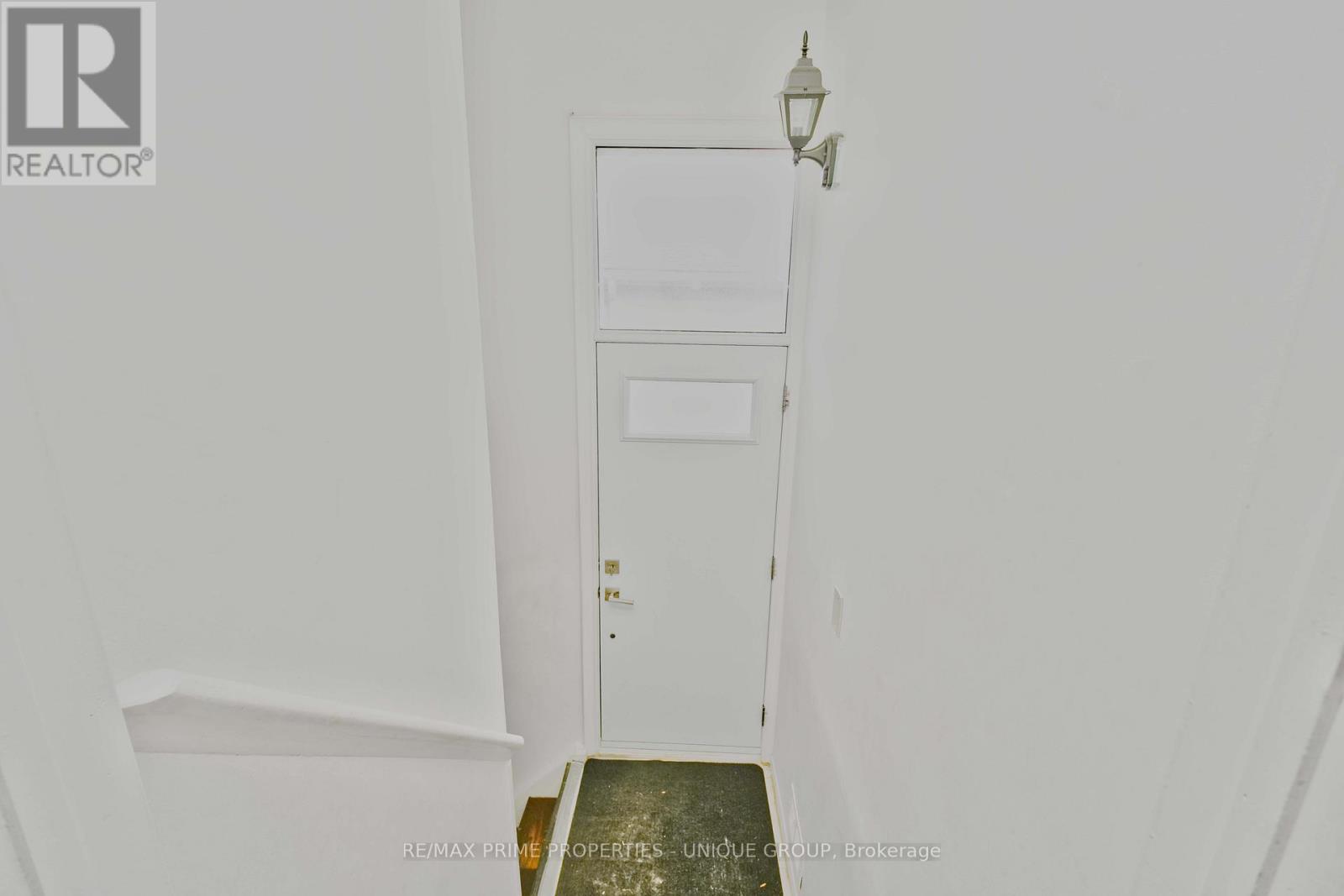 7001 Chigwel Court, Mississauga, Ontario  L4T 1N3 - Photo 25 - W12706780