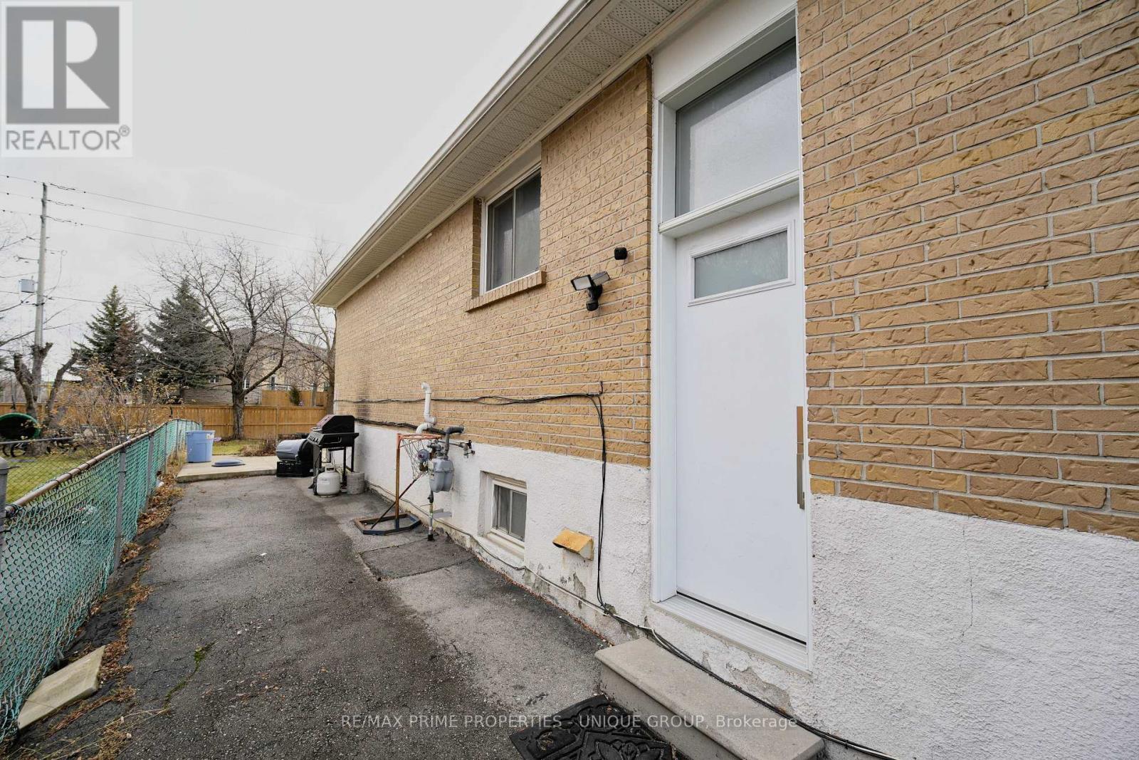 7001 Chigwel Court, Mississauga, Ontario  L4T 1N3 - Photo 43 - W12706780