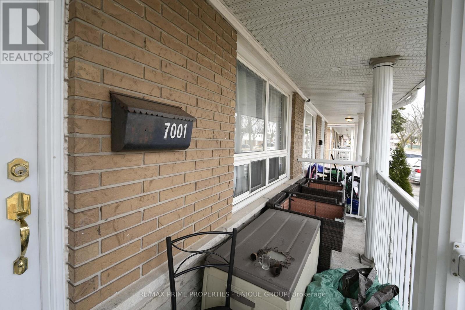 7001 Chigwel Court, Mississauga, Ontario  L4T 1N3 - Photo 44 - W12706780