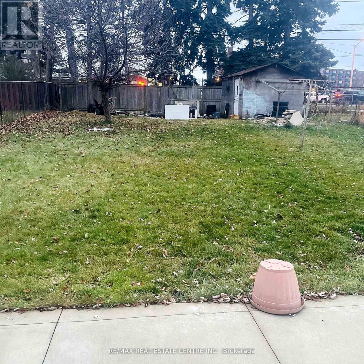 191 Taysham Crescent, Toronto, Ontario  M9V 1X6 - Photo 3 - W12706792