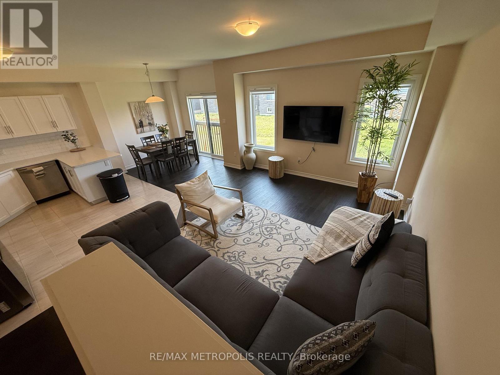 81 - 151 Rosie, Blue Mountains, Ontario  N0H 1J0 - Photo 4 - X12706764