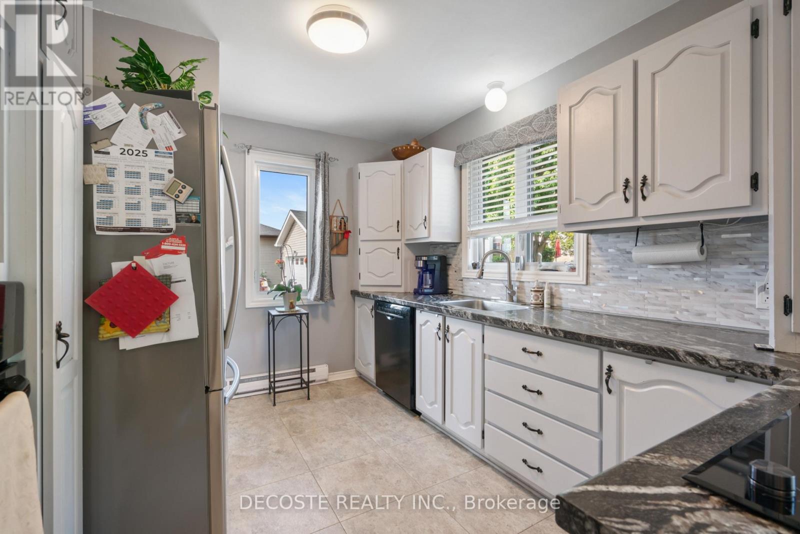 137 Park Avenue, North Glengarry, Ontario  K0C 1A0 - Photo 10 - X12439850