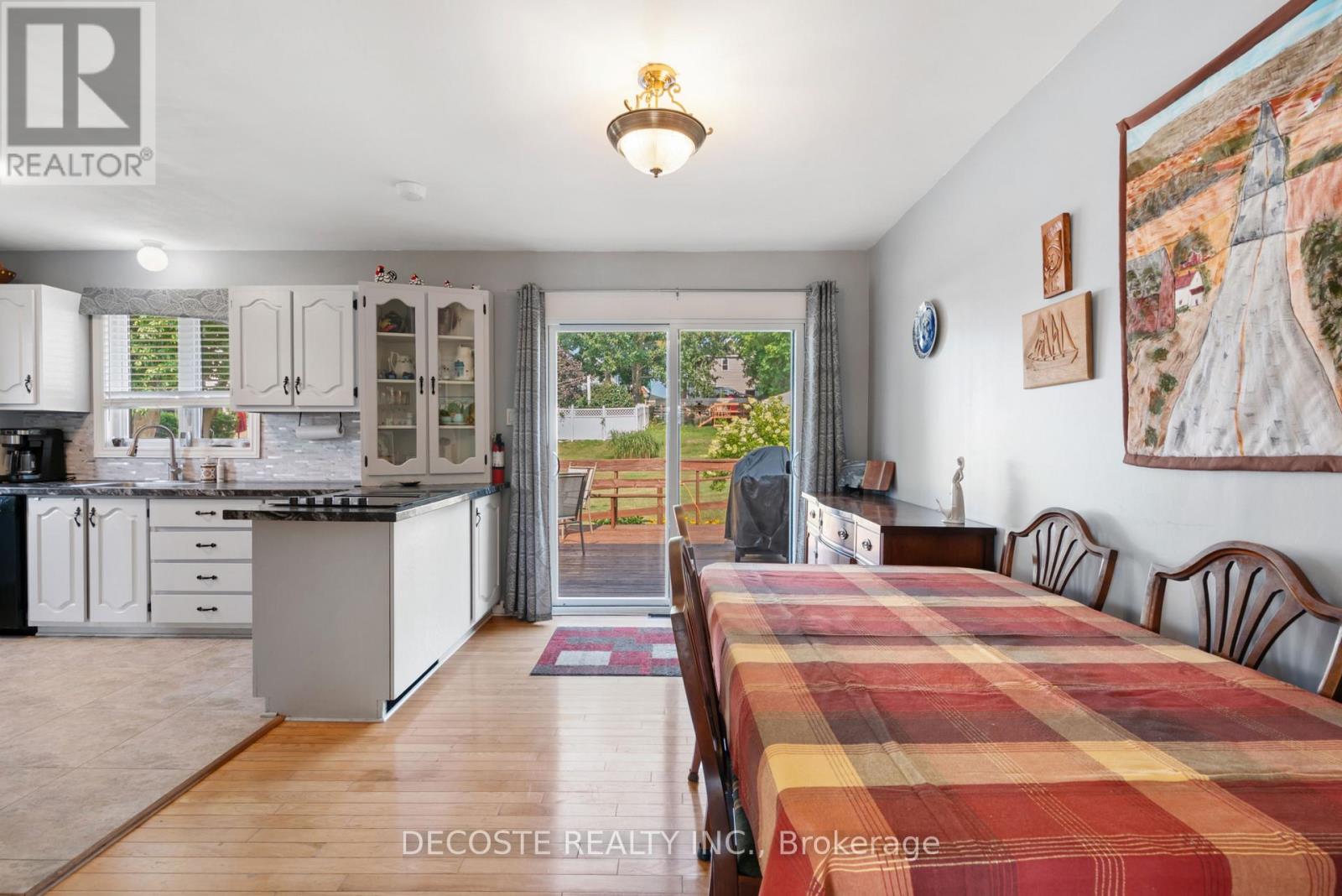 137 Park Avenue, North Glengarry, Ontario  K0C 1A0 - Photo 12 - X12439850