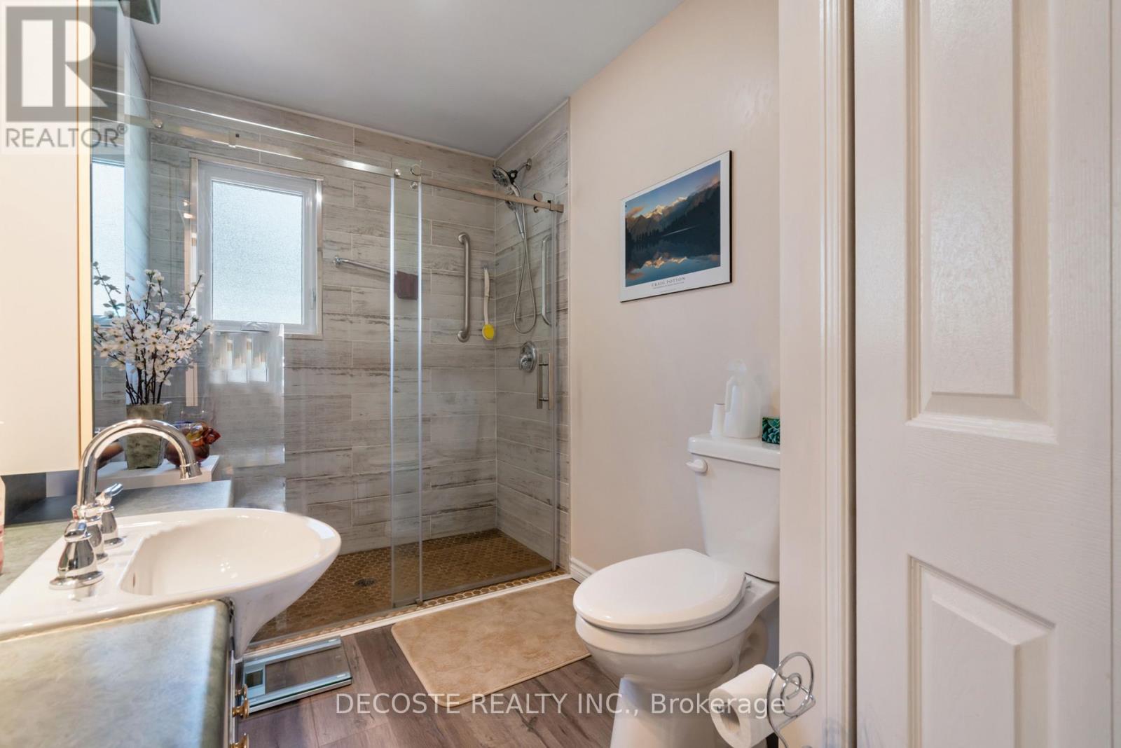 137 Park Avenue, North Glengarry, Ontario  K0C 1A0 - Photo 14 - X12439850