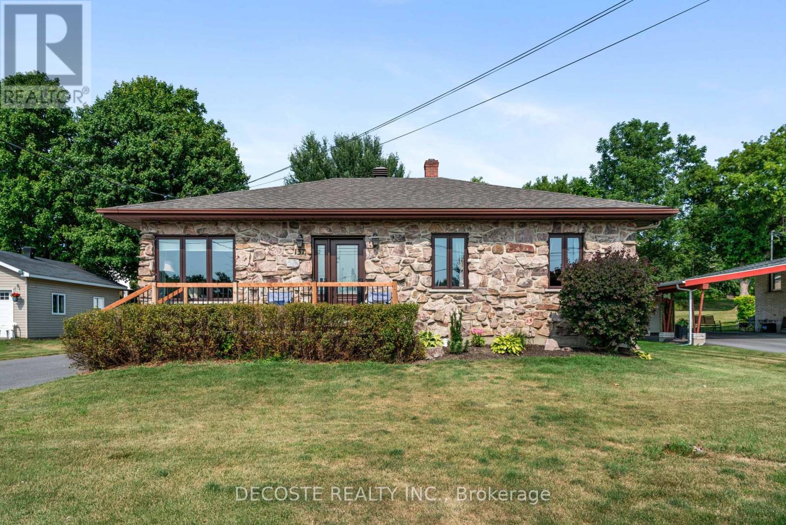 137 Park Avenue, North Glengarry, Ontario  K0C 1A0 - Photo 2 - X12439850