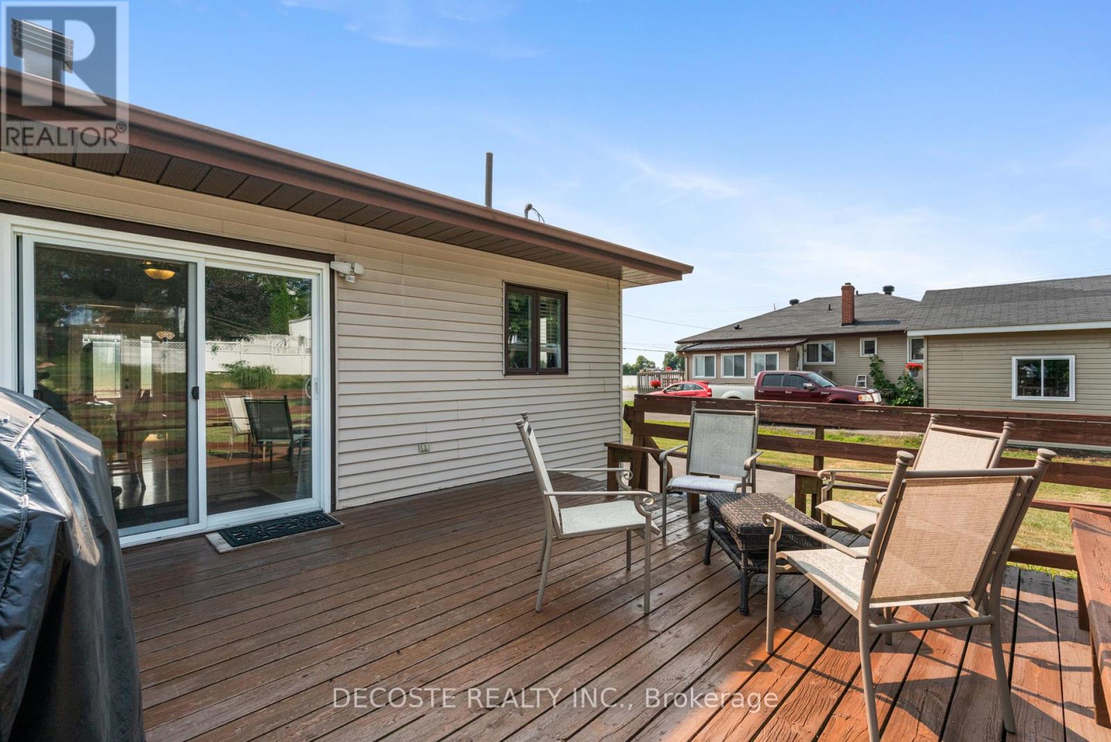 137 Park Avenue, North Glengarry, Ontario  K0C 1A0 - Photo 26 - X12439850