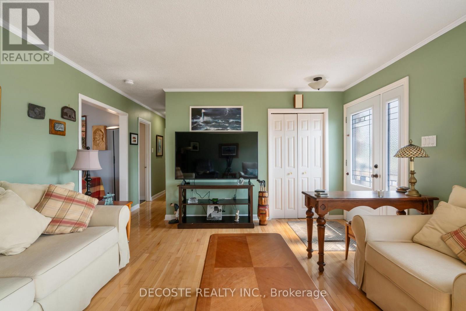 137 Park Avenue, North Glengarry, Ontario  K0C 1A0 - Photo 4 - X12439850