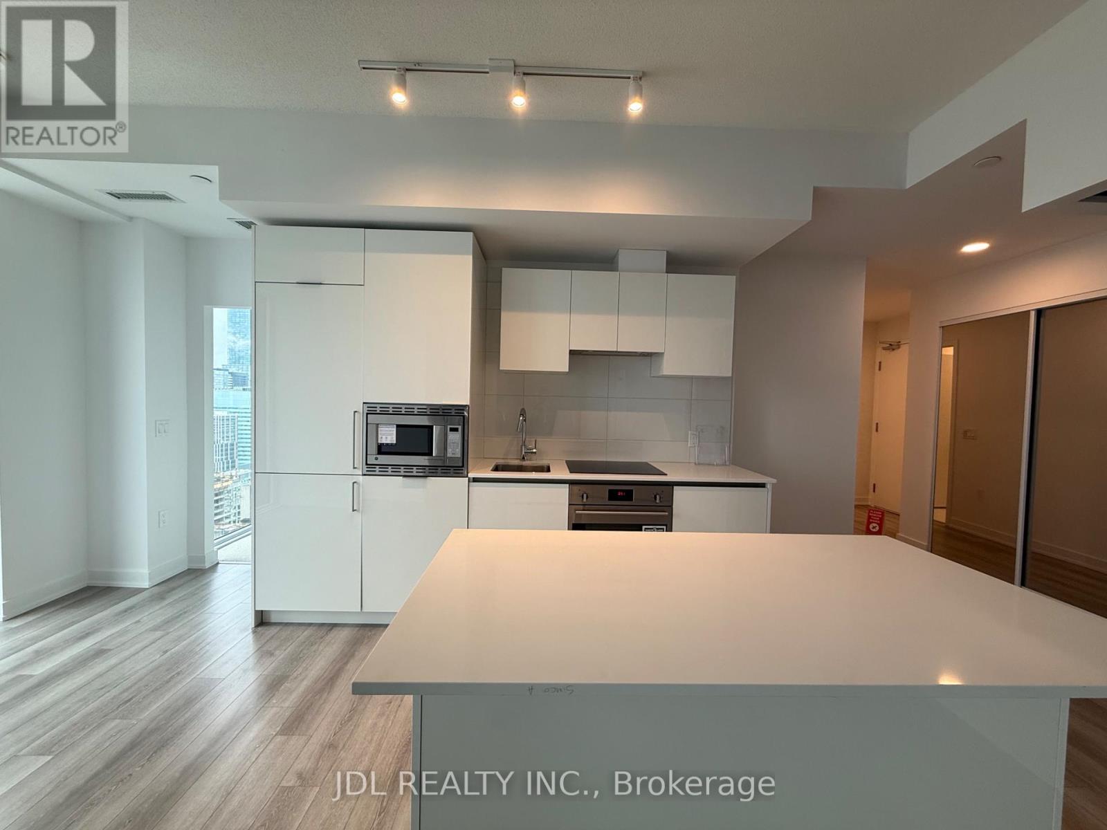 3709 - 238 Simcoe Street, Toronto, Ontario  M5T 3B9 - Photo 3 - C12706796