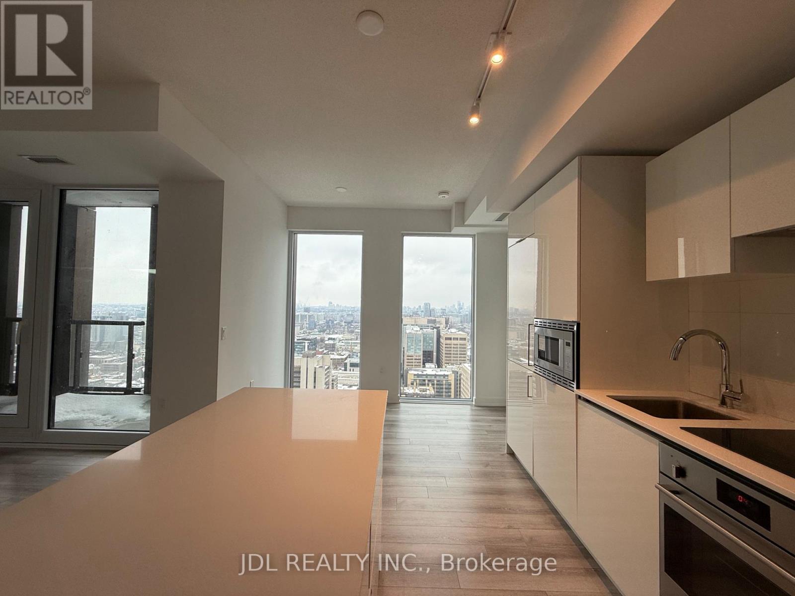 3709 - 238 Simcoe Street, Toronto, Ontario  M5T 3B9 - Photo 6 - C12706796