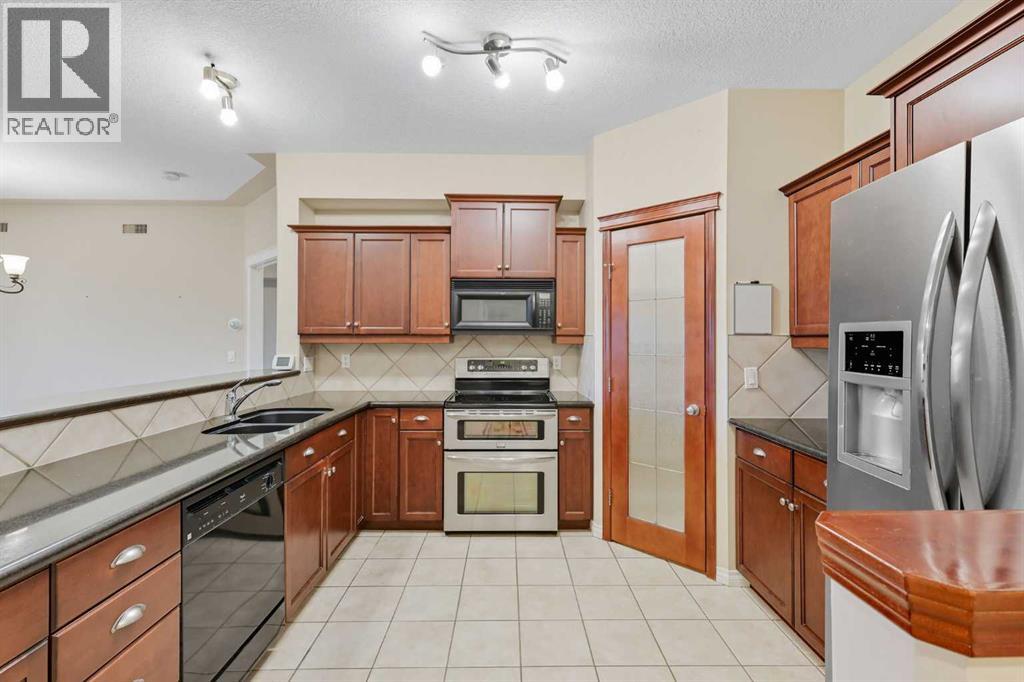 240, 30 Sierra Morena Landing Sw, Calgary, Alberta  T3H 5H2 - Photo 7 - A2260562