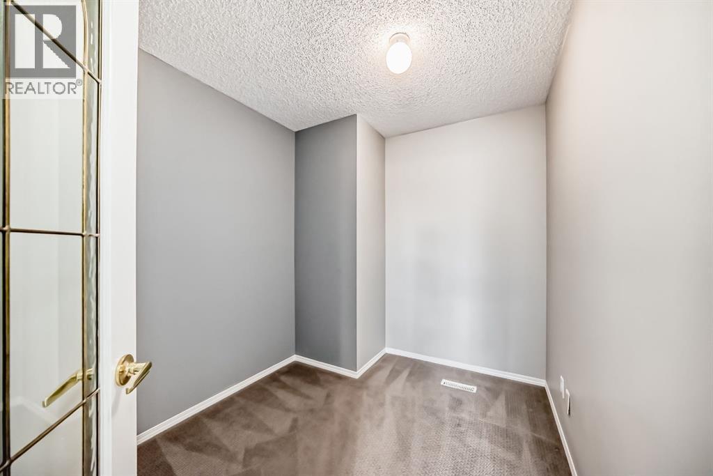 213 Prestwick Circle Se, Calgary, Alberta  T2X 3X9 - Photo 17 - A2278896