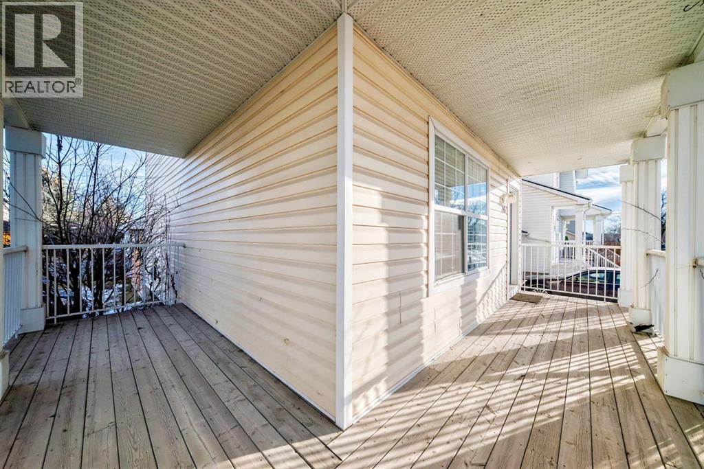 213 Prestwick Circle Se, Calgary, Alberta  T2X 3X9 - Photo 3 - A2278896