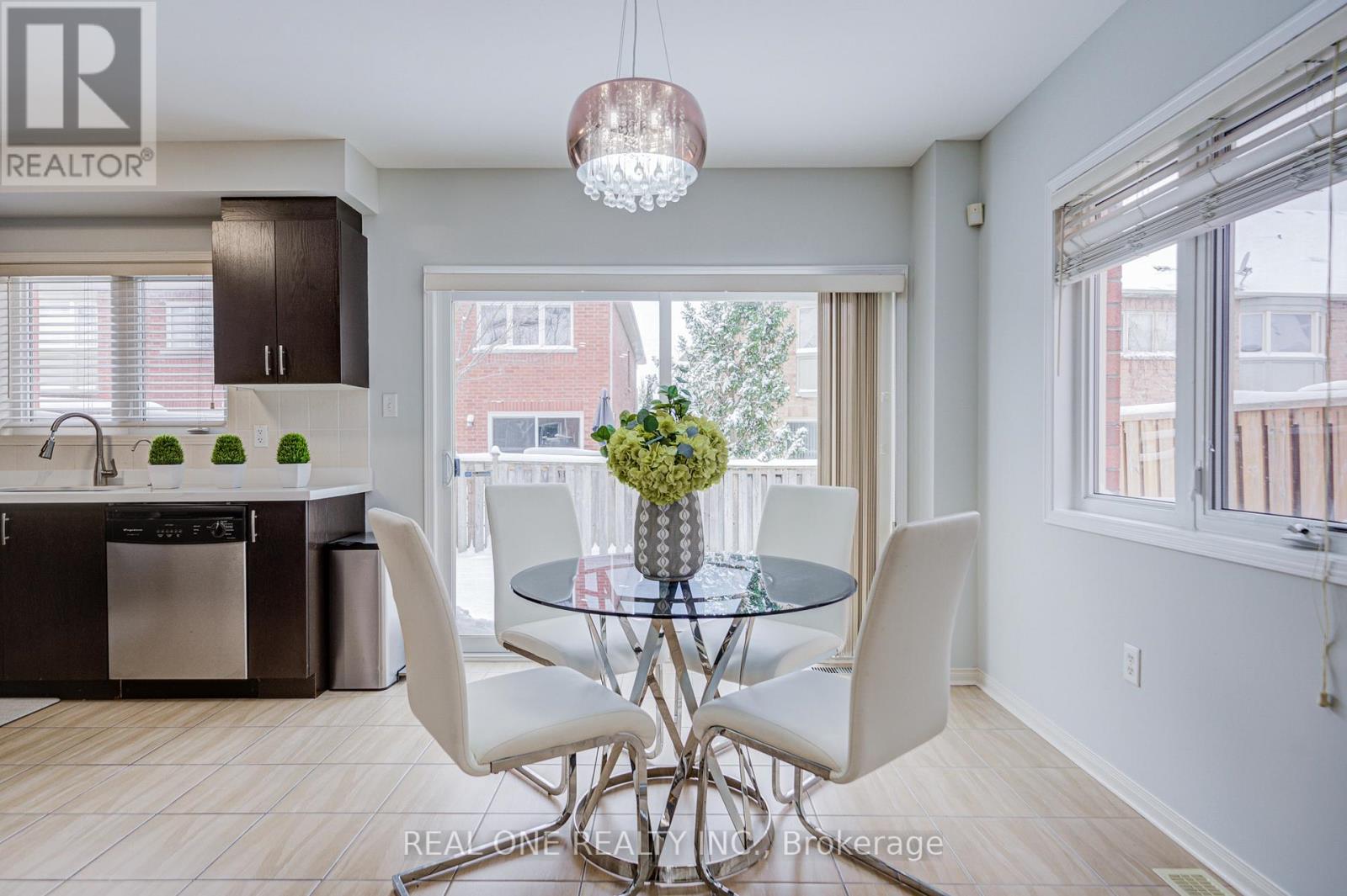 18 Latitude Lane, Whitchurch-Stouffville, Ontario  L4A 0T1 - Photo 18 - N12703288