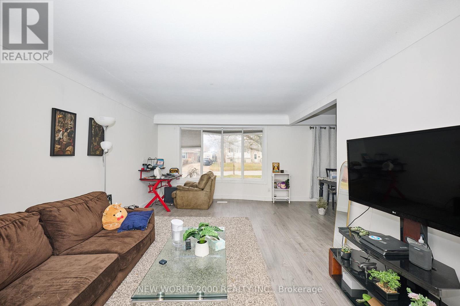 62 Champlain Avenue, Welland, Ontario  L3C 2L7 - Photo 5 - X12705798