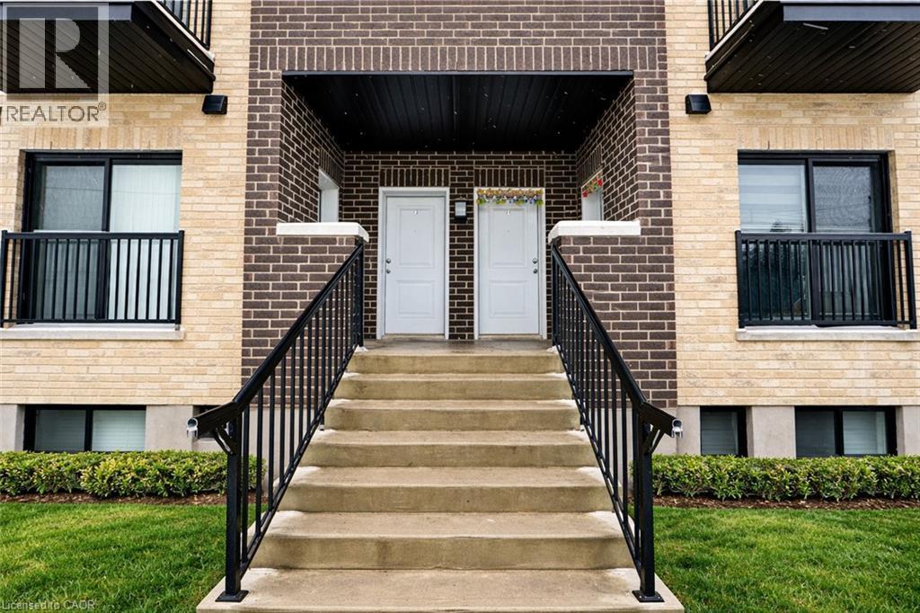 600 Victoria Street S Unit# 10, Kitchener, Ontario  N2M 0C3 - Photo 2 - 40799255