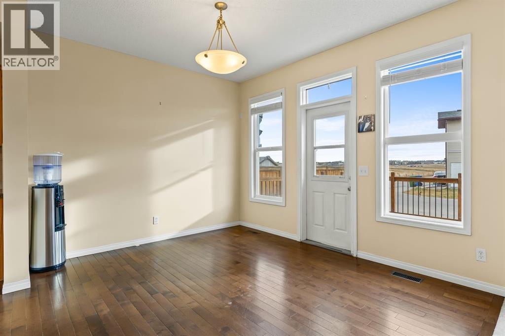 1043 Copperfield Boulevard Se, Calgary, Alberta  T2Z 4X6 - Photo 12 - A2268166