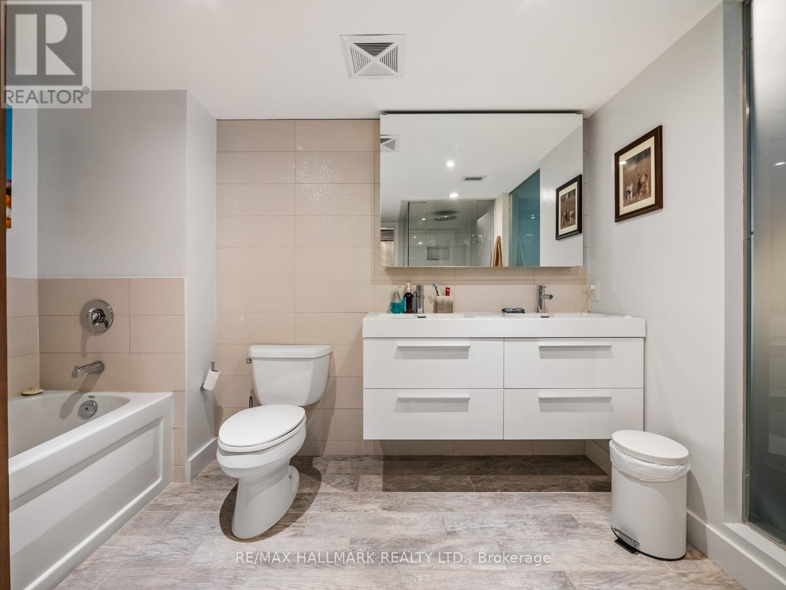 534 - 43 Hanna Avenue, Toronto, Ontario  M6K 1X6 - Photo 32 - C12706806