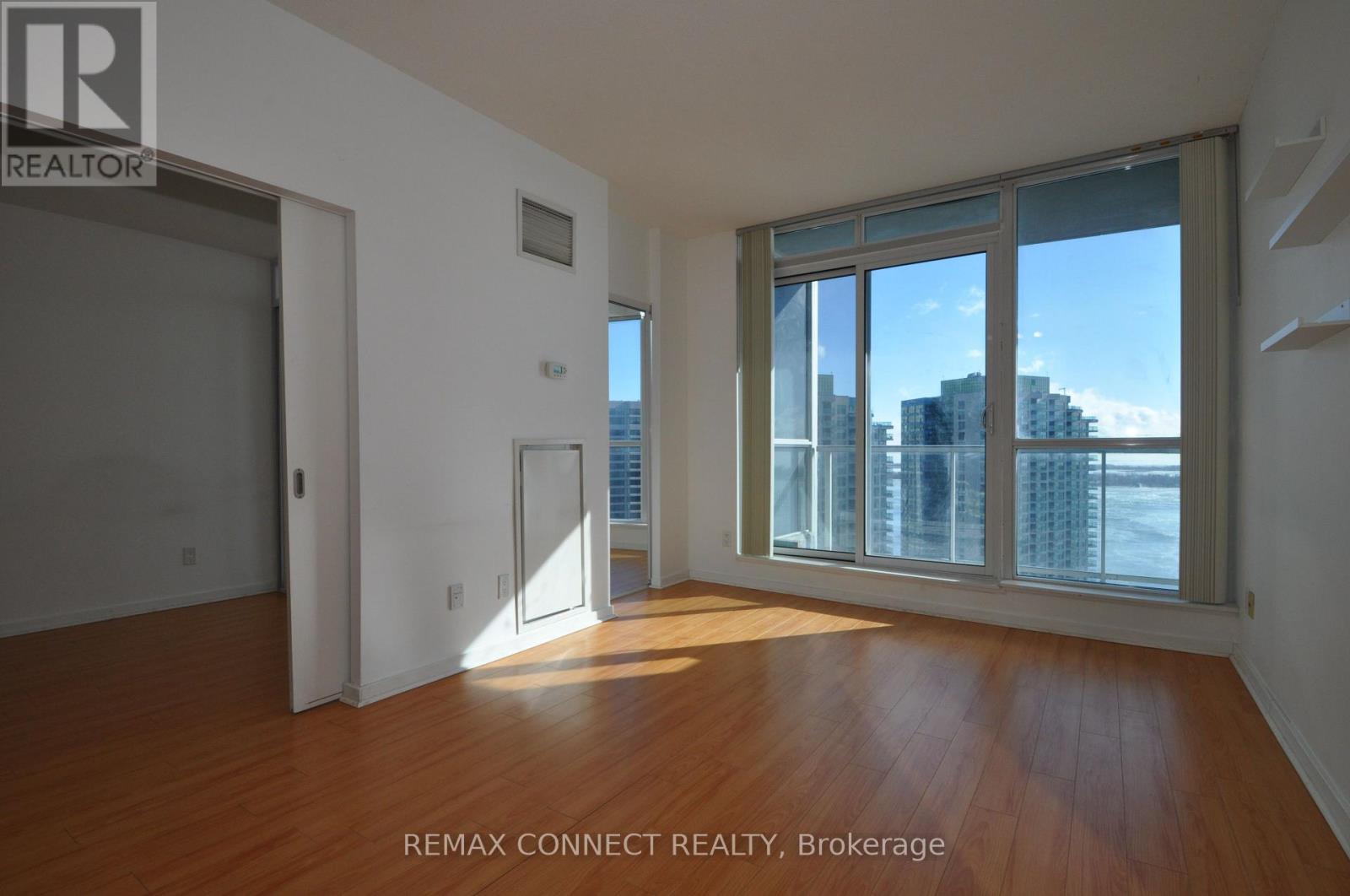 3303 - 208 Queens Quay W, Toronto, Ontario  M5J 2Y5 - Photo 15 - C12706830