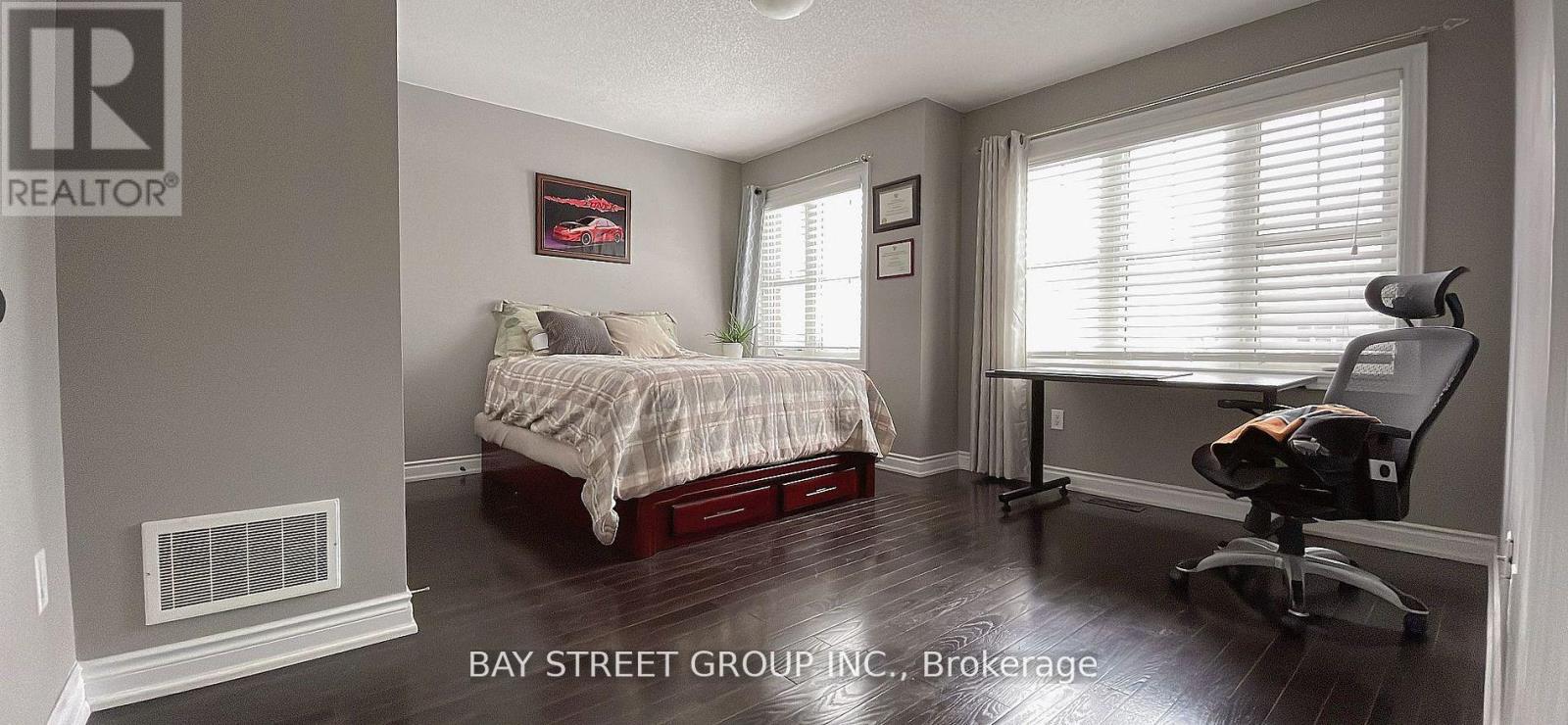 279 John Davis Gate, Whitchurch-Stouffville, Ontario  L4A 1T5 - Photo 10 - N12706814