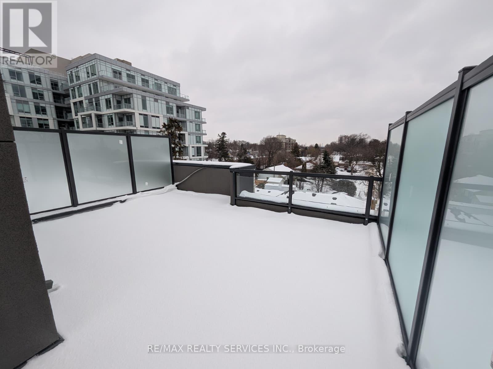 Th15 - 498 Plains Road E, Burlington, Ontario  L7T 0C9 - Photo 20 - W12706836