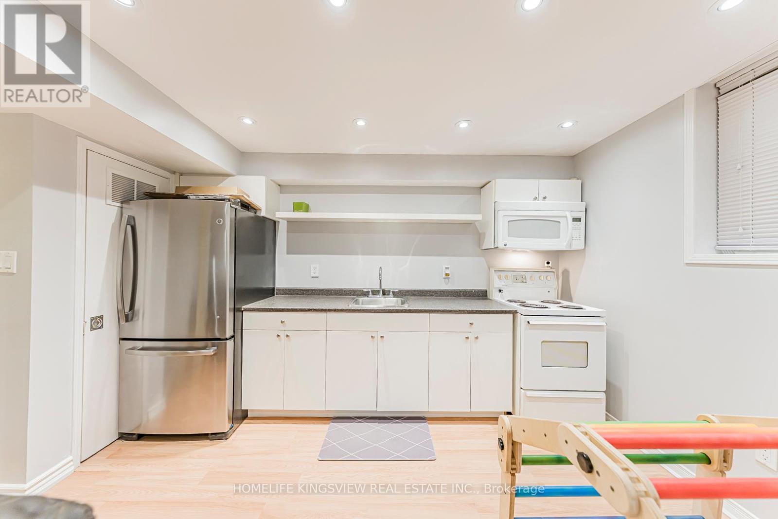 80 Giancola Crescent, Vaughan, Ontario  L6A 2T5 - Photo 43 - N12687656