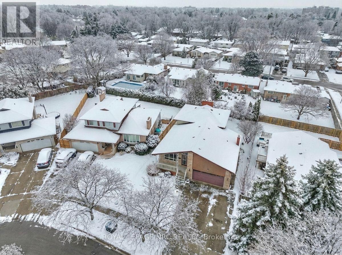 27 Orlando Drive, St. Catharines (Lakeport), Ontario  L2N 6V5 - Photo 18 - X12706848