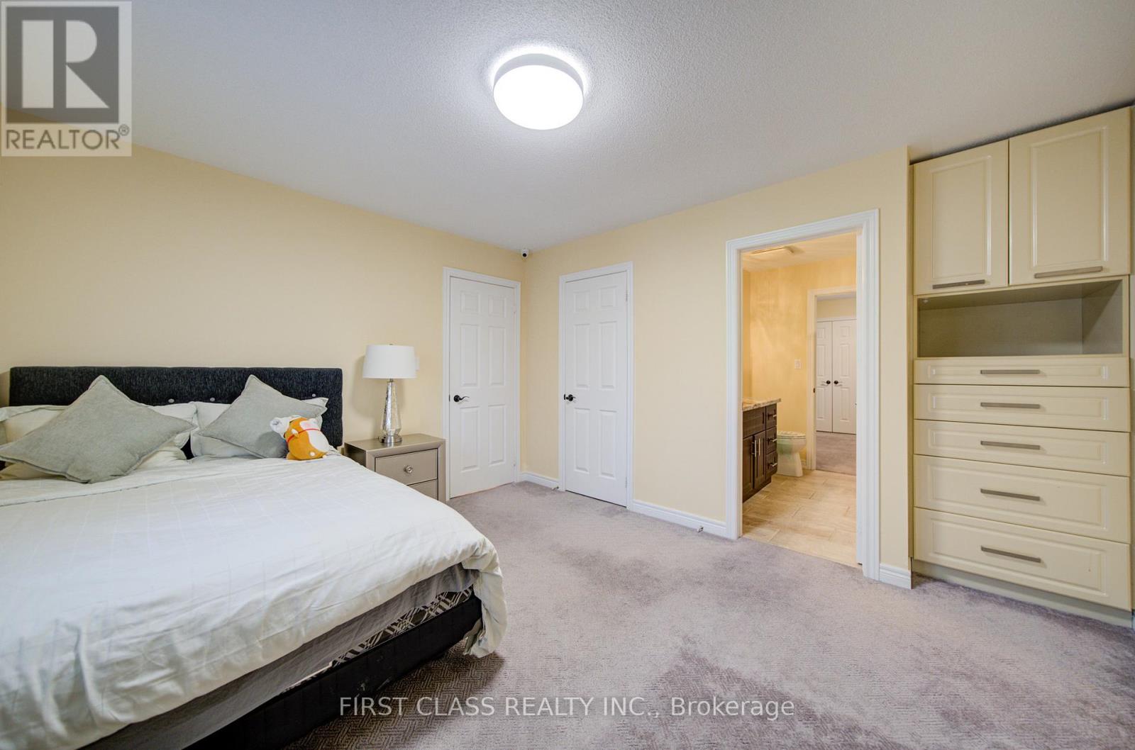 73 Glengordon Crescent, Markham, Ontario  L6C 0K1 - Photo 23 - N12706846