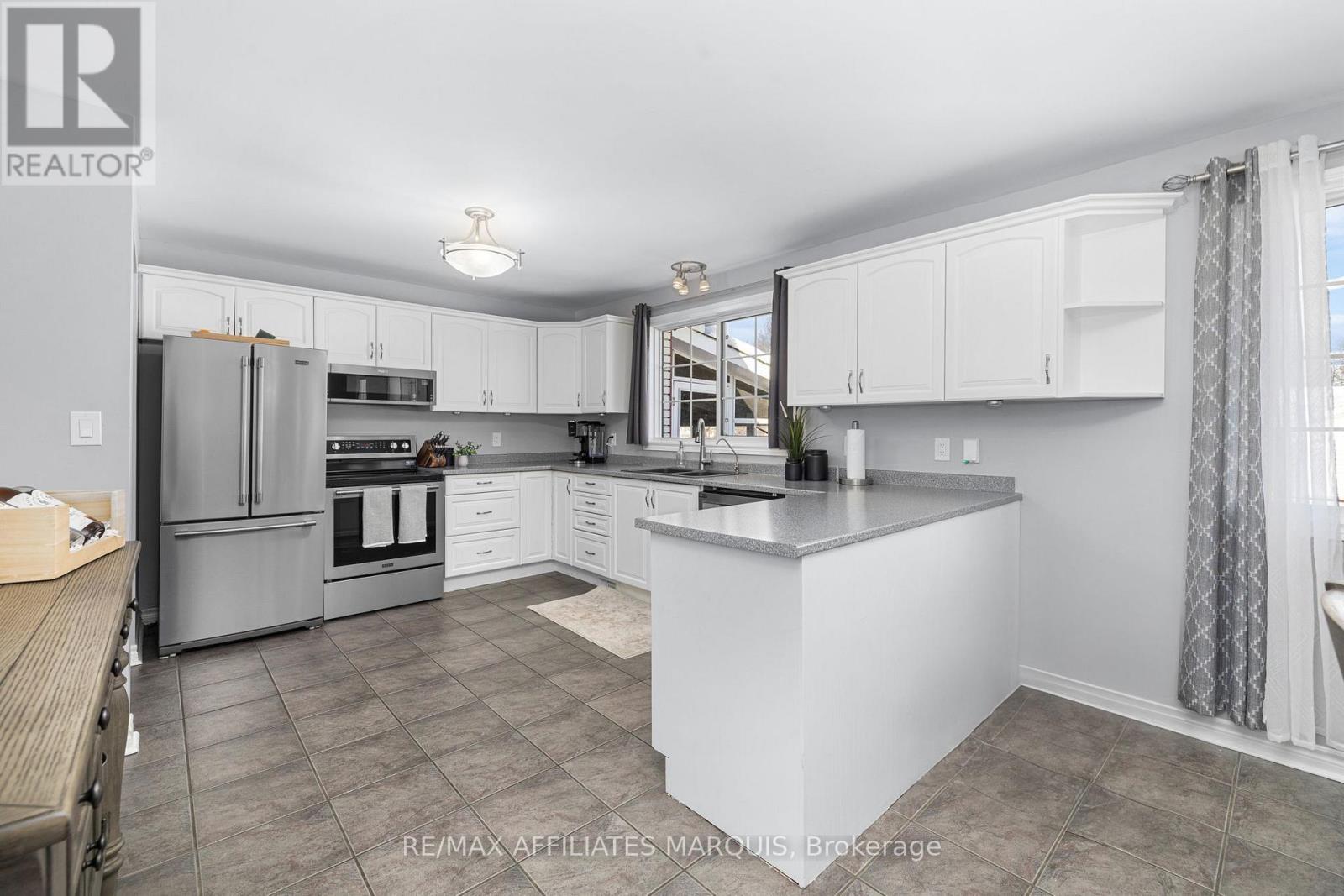 3 Forest Drive, Rideau Lakes, Ontario  K7A 4S5 - Photo 10 - X12706860