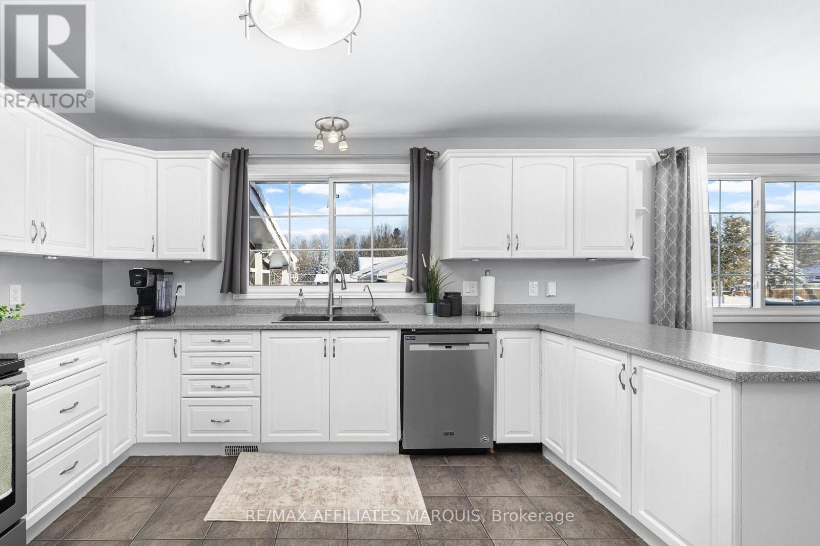 3 Forest Drive, Rideau Lakes, Ontario  K7A 4S5 - Photo 9 - X12706860