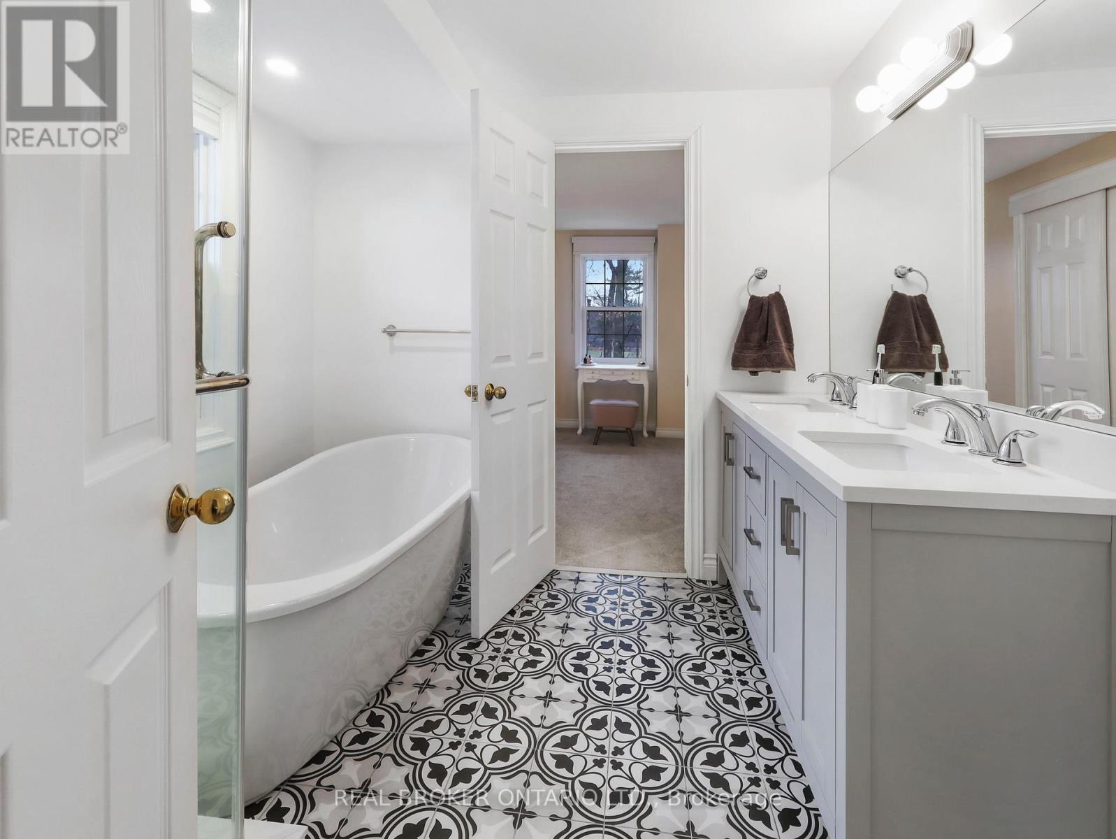 22 - 2390 Woodward Avenue, Burlington, Ontario  L7R 1T9 - Photo 19 - W12706862