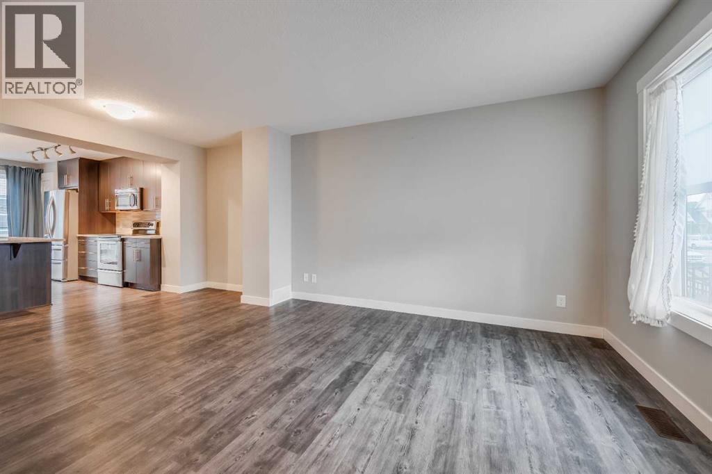 534 Mckenzie Towne Drive Se, Calgary, Alberta  T2Z 1C7 - Photo 5 - A2269884